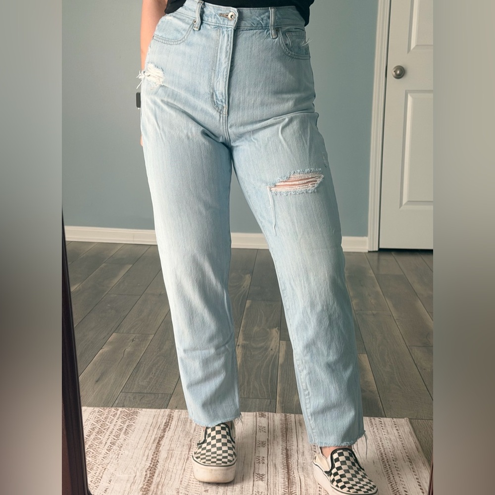 Uniqlo light wash straight jeans sz 28